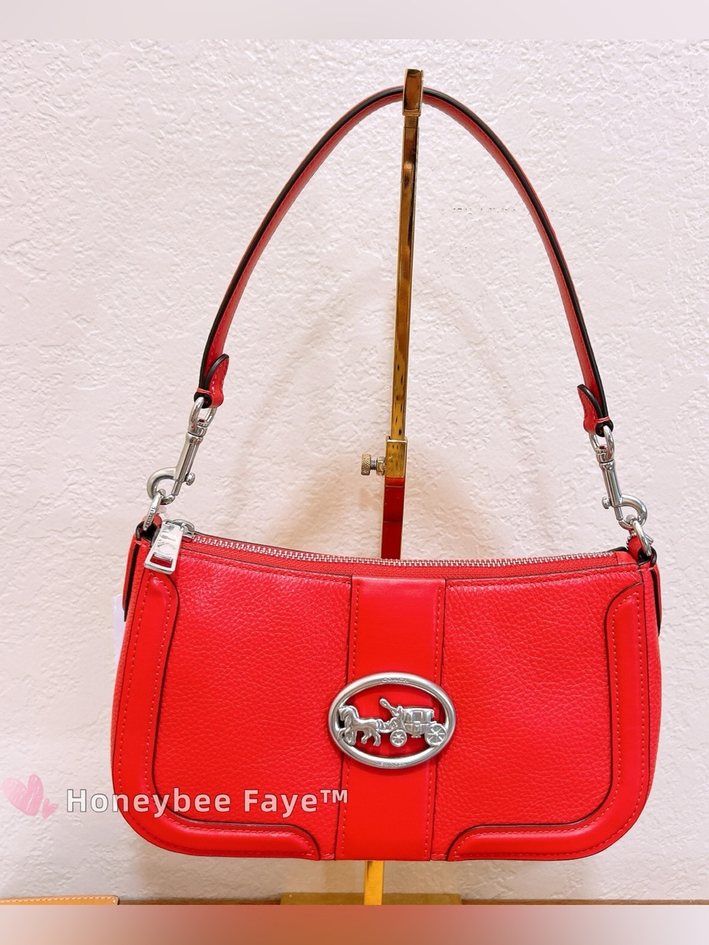Nwt Coach GEORGIE BAGUETTE (COACH 5500)
SV/BRIGHT POPPY